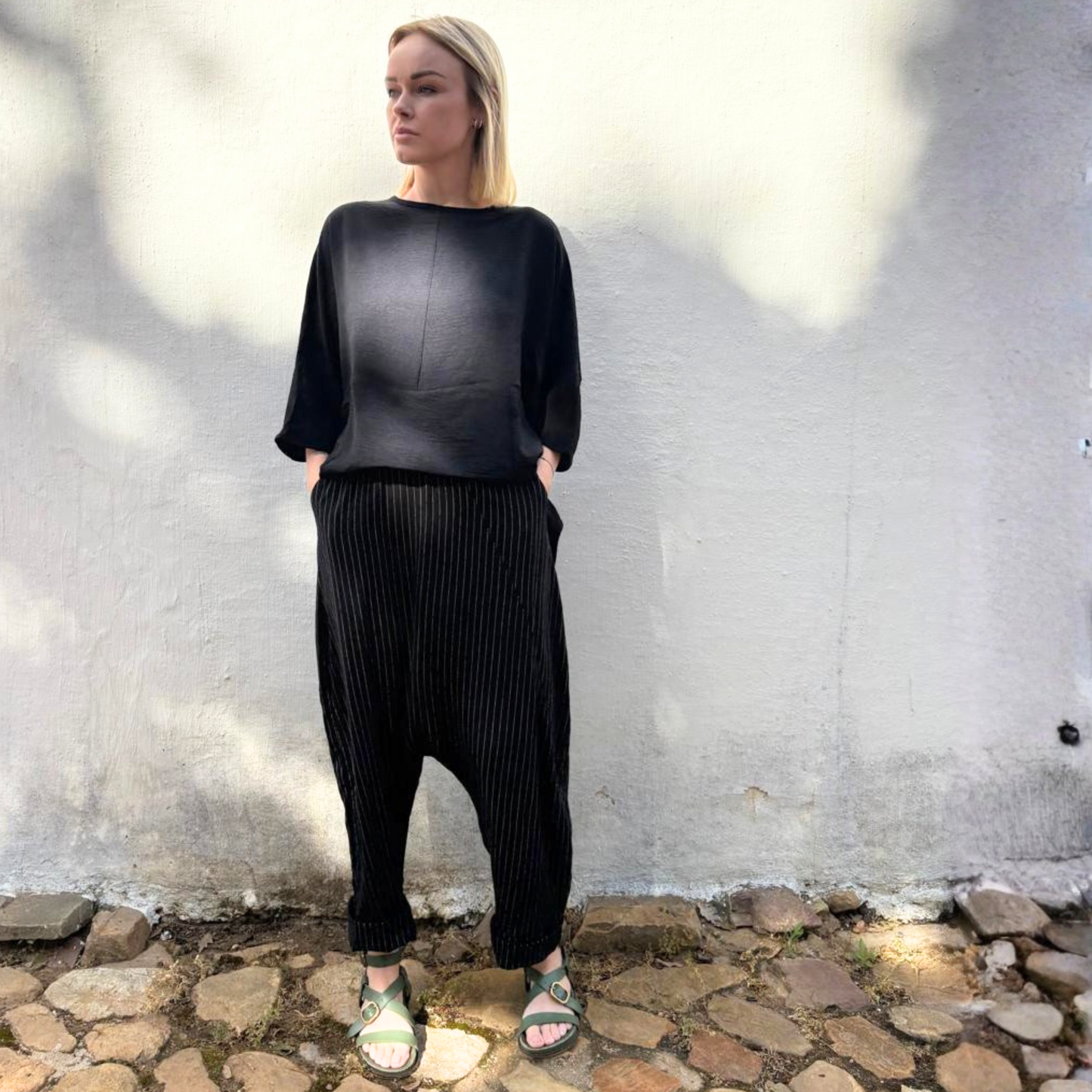 Nunchi Low-Crotch Pants Linen