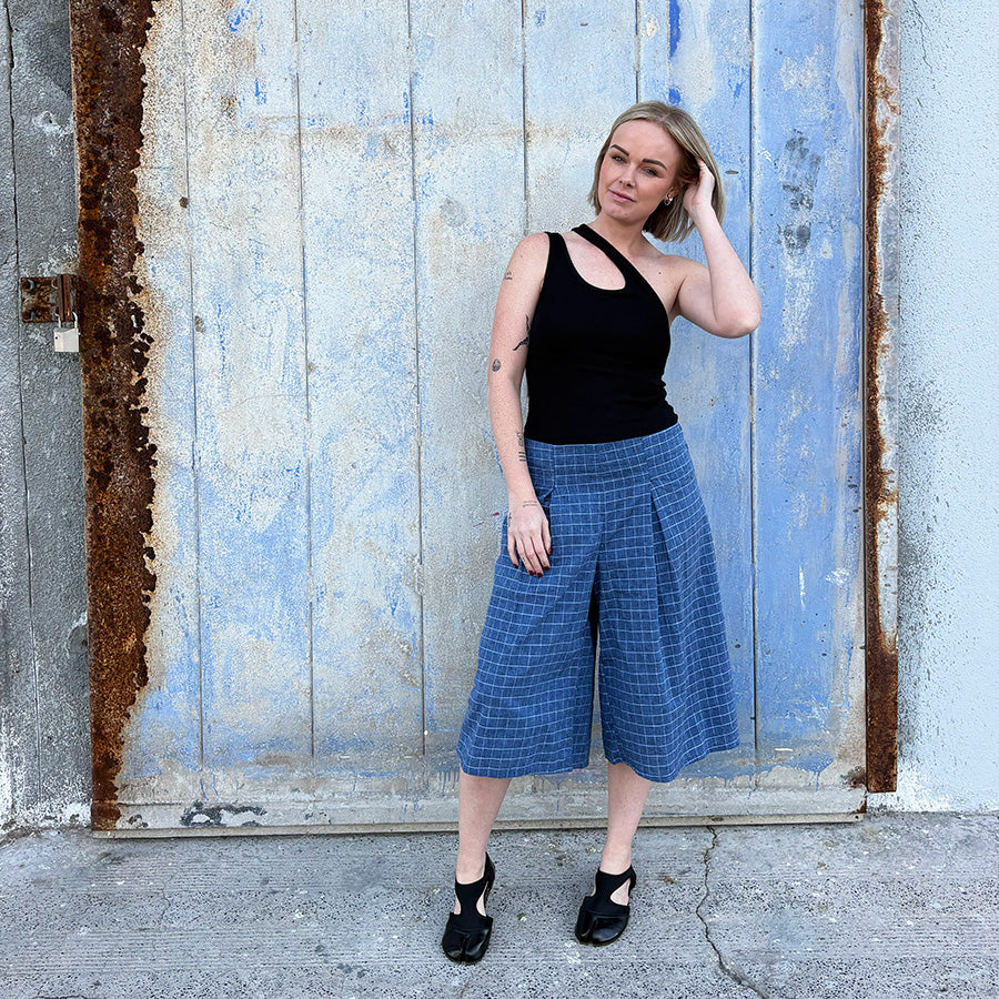 ORIGAMI LONG SHORTS