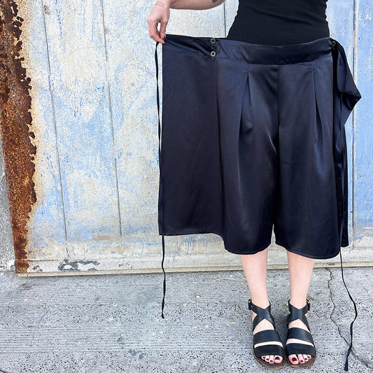 ORIGAMI LONG SHORTS